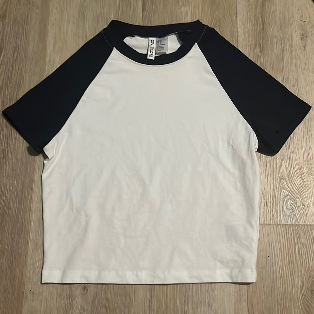 Navy and white baseball tee short sleeve